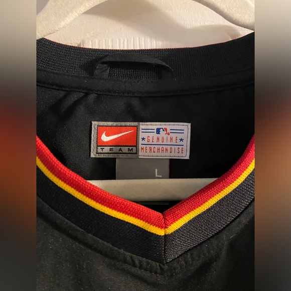 Vintage Men’s MLB Pirates Sweatshirt - Picture 3 of 3